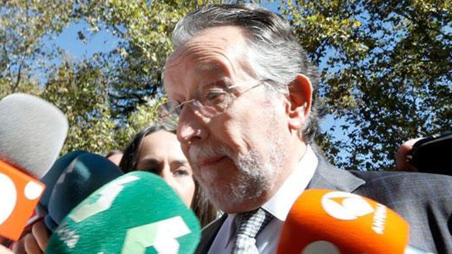 Alfonso Grau a su llegada a la Ciudad de la Justicia de Valencia.