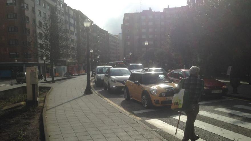 Atasco en la avenida de La Costa.