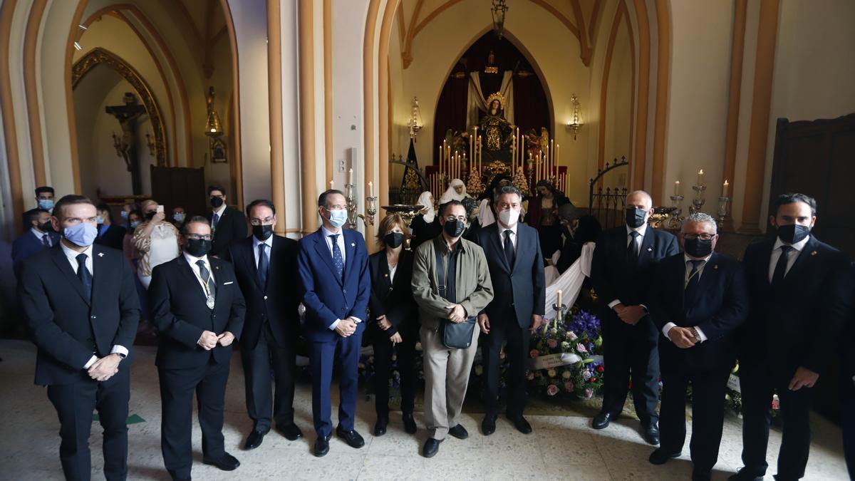 Juan Espadas, alcalde de Sevilla, visita el Santo Traslado