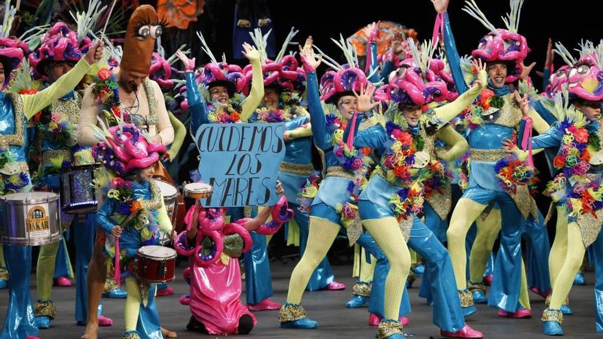 &quot;Xaréu nel Ñeru&quot;, campeones del Concurso de charangas de Gijón