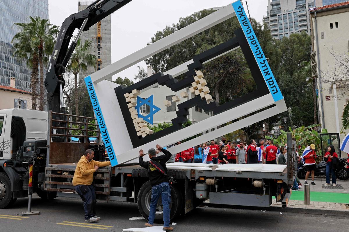 Manifestaciones en Tel Aviv contra las controvertidas reformas legales que promociona el gobierno de extrema derecha del país