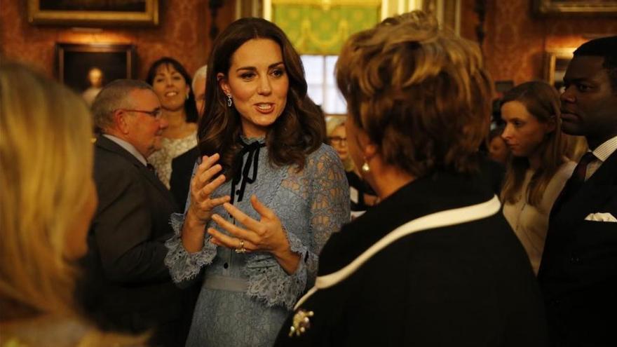La duquesa de Cambridge reaparece y luce embarazo