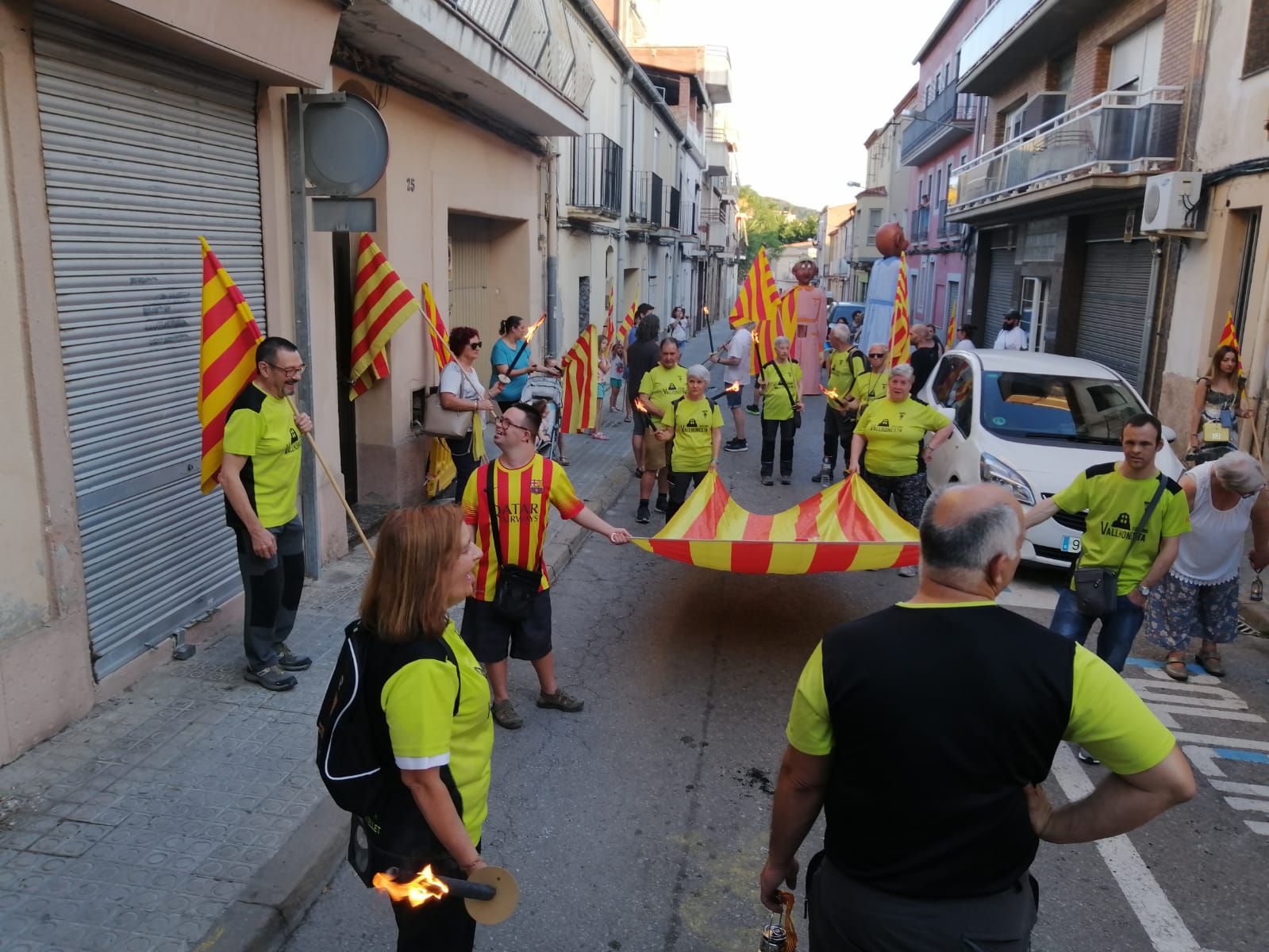 Sant Vicenç rep la flama del Canigó