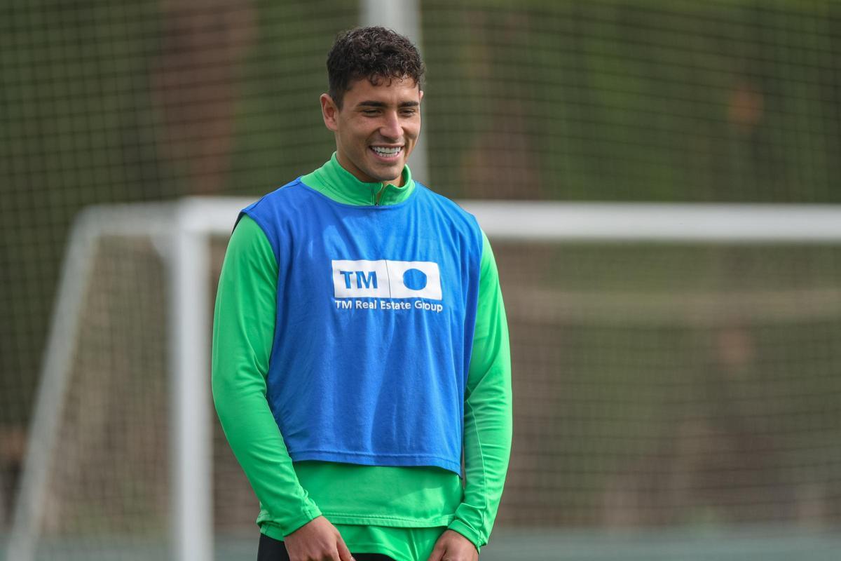 Ezequiel Ponce, durante un entrenamiento con el Elche.
