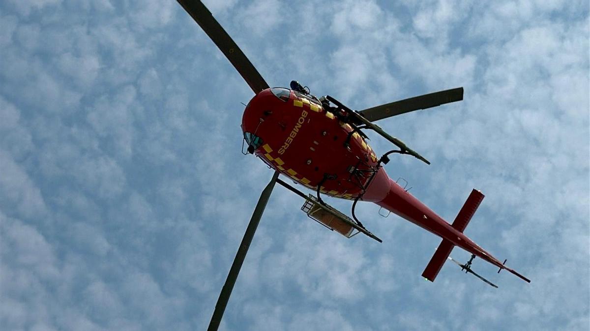 El helicóptero Milana de los Bomberos de Mallorca.