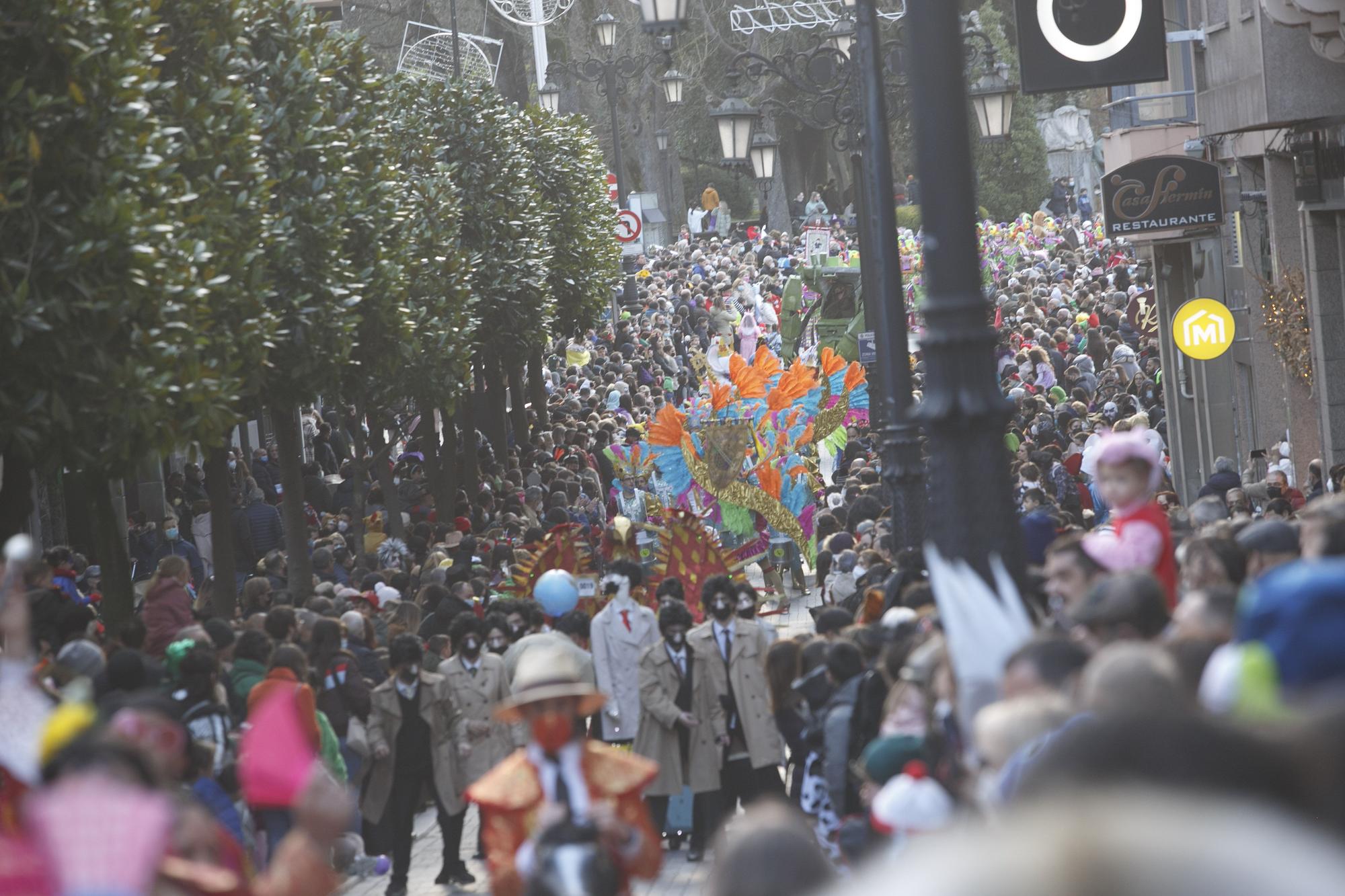 Galería de fotos: Así fue el gran desfile del carnaval en Oviedo