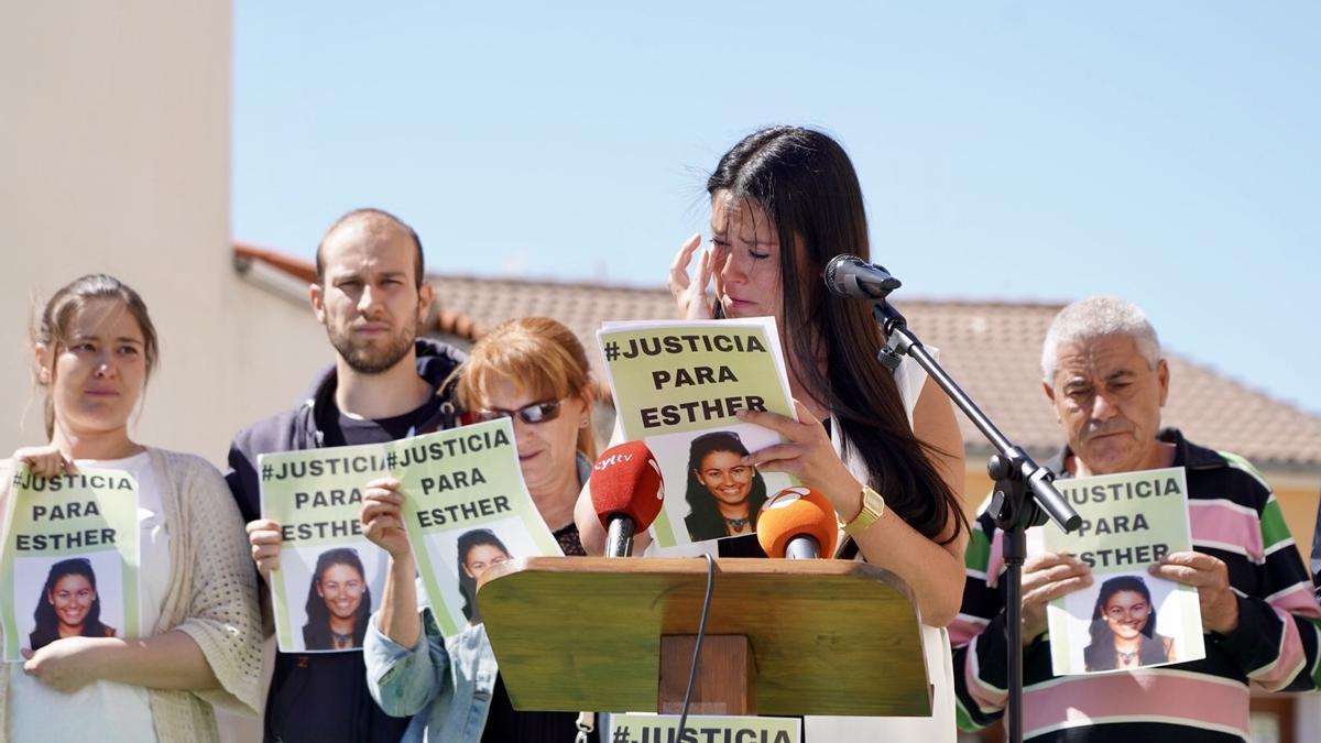 Concentración ciudadana en Traspinedo (Valladolid) en recuerdo de Esther López el pasado mes de abril.