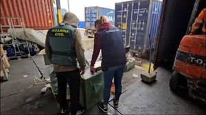Interceptado en el puerto de Algeciras un contenedor con más de 5.000 prendas falsificadas