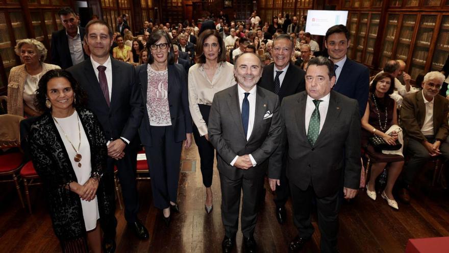 &quot;Empresas y partidos deben tener objetivos comunes en Asturias&quot;, reclama Carlos Alba
