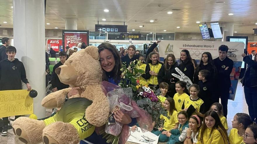 Bienvenida con honores para María de Valdés