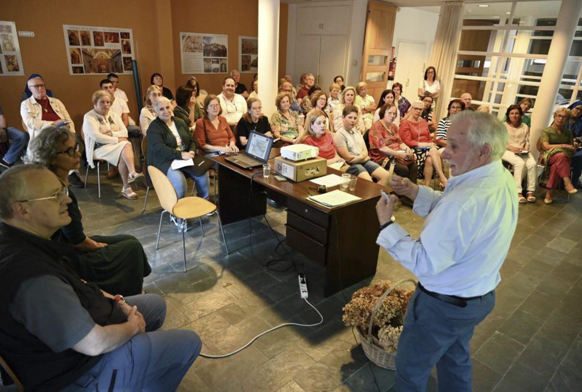Curso ayer en el Centro Padre Sarmiento de Pontevedra. | RAFA VÁZQUEZ