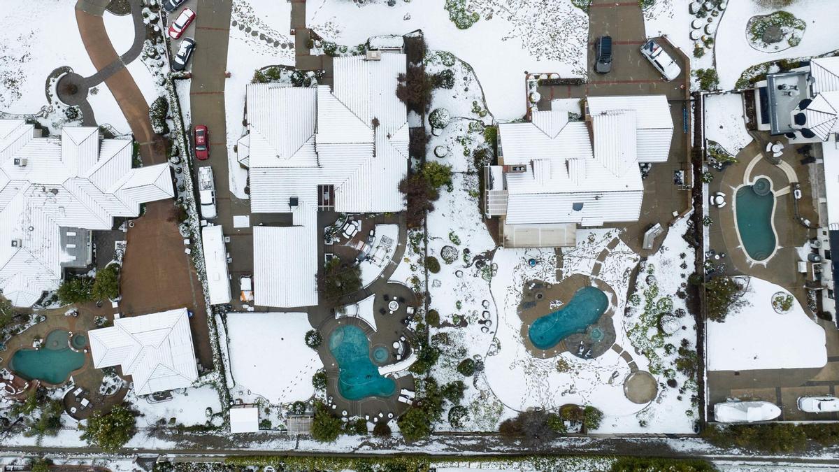 Fuertes nevadas en el sur de California