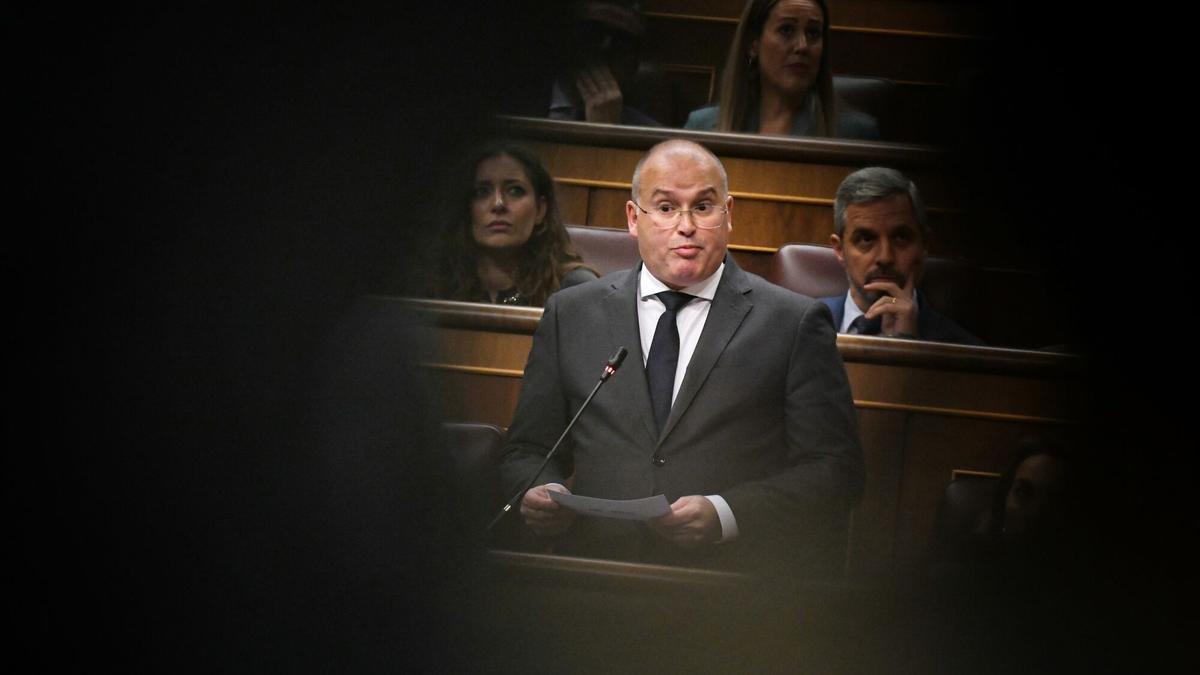 El portavoz del grupo parlamentario popular en el Congreso, Miguel Tellado, durante un pleno.