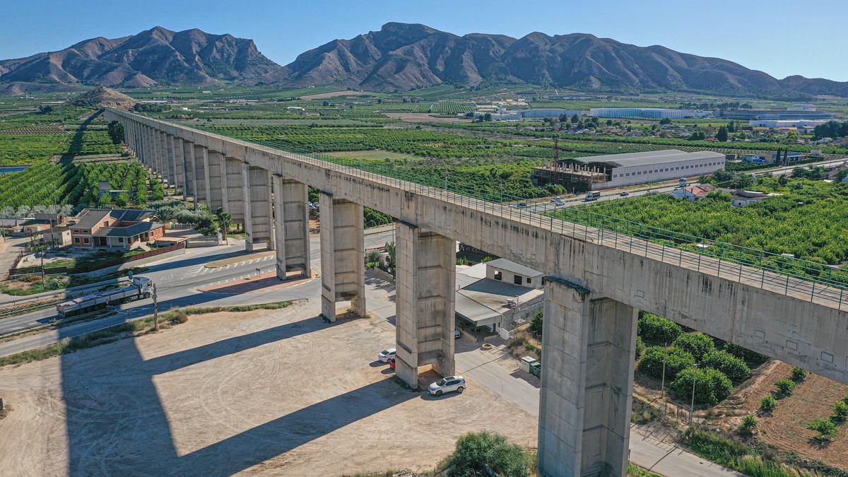 El trasvase Tajo-Segura está cerrado por la sequía y unas para arreglar fisuras entre Santomera y Orihuela