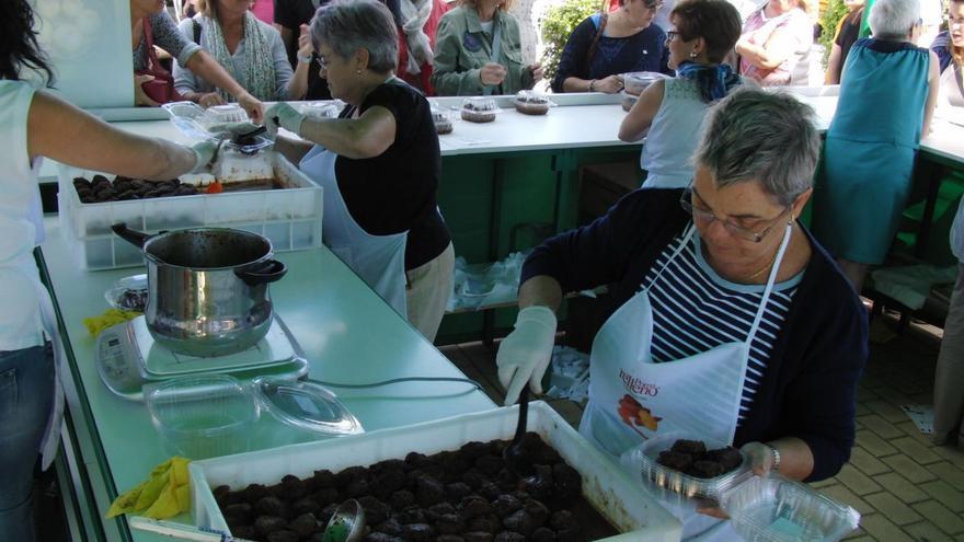 Vilabertran exalça la poma de «relleno» i la verdura de l’horta amb la popular fira