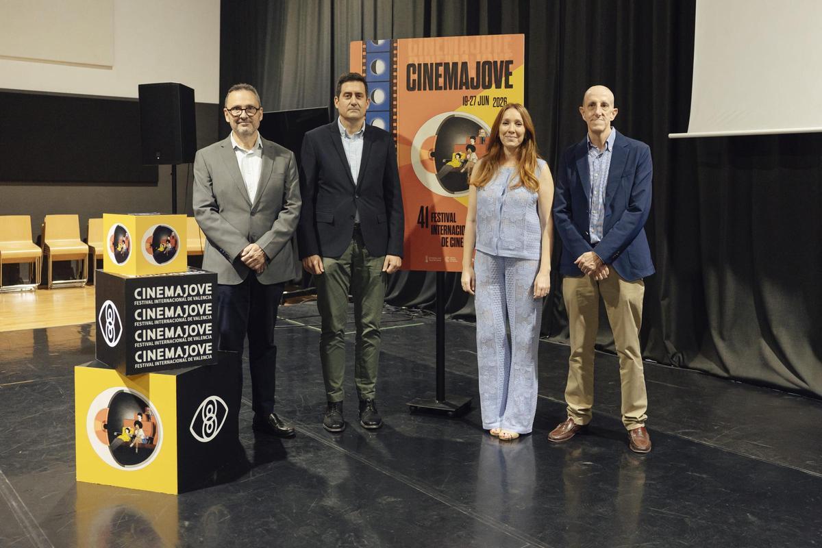 El director general del IVC, Álvaro López-Jamar,  el director general de Cultura, Ignacio Prieto, la directora de Cinema Jove, María Albiñana y el director adjunto de Audiovisuales y Cinematografía del IVC, Luis Gosálbez.