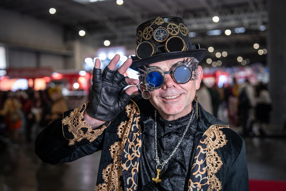 Santi, de 56 años, en el Manga Barcelona