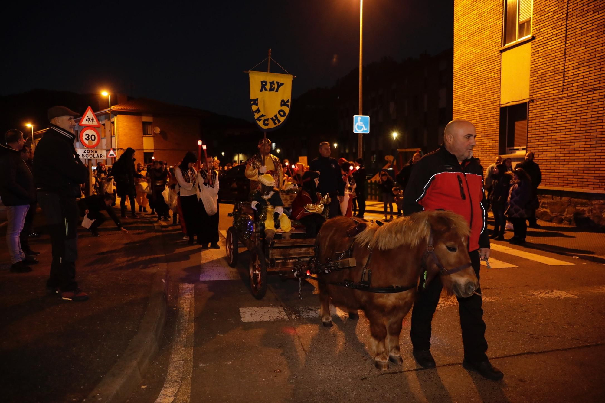 En imágenes: así fue la cabalgata en Mieres