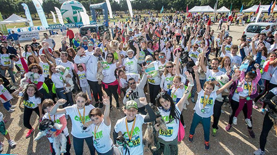 Participantes de la primera Can We Ran celebrada celebrada en Alicante en noviembre de 2018