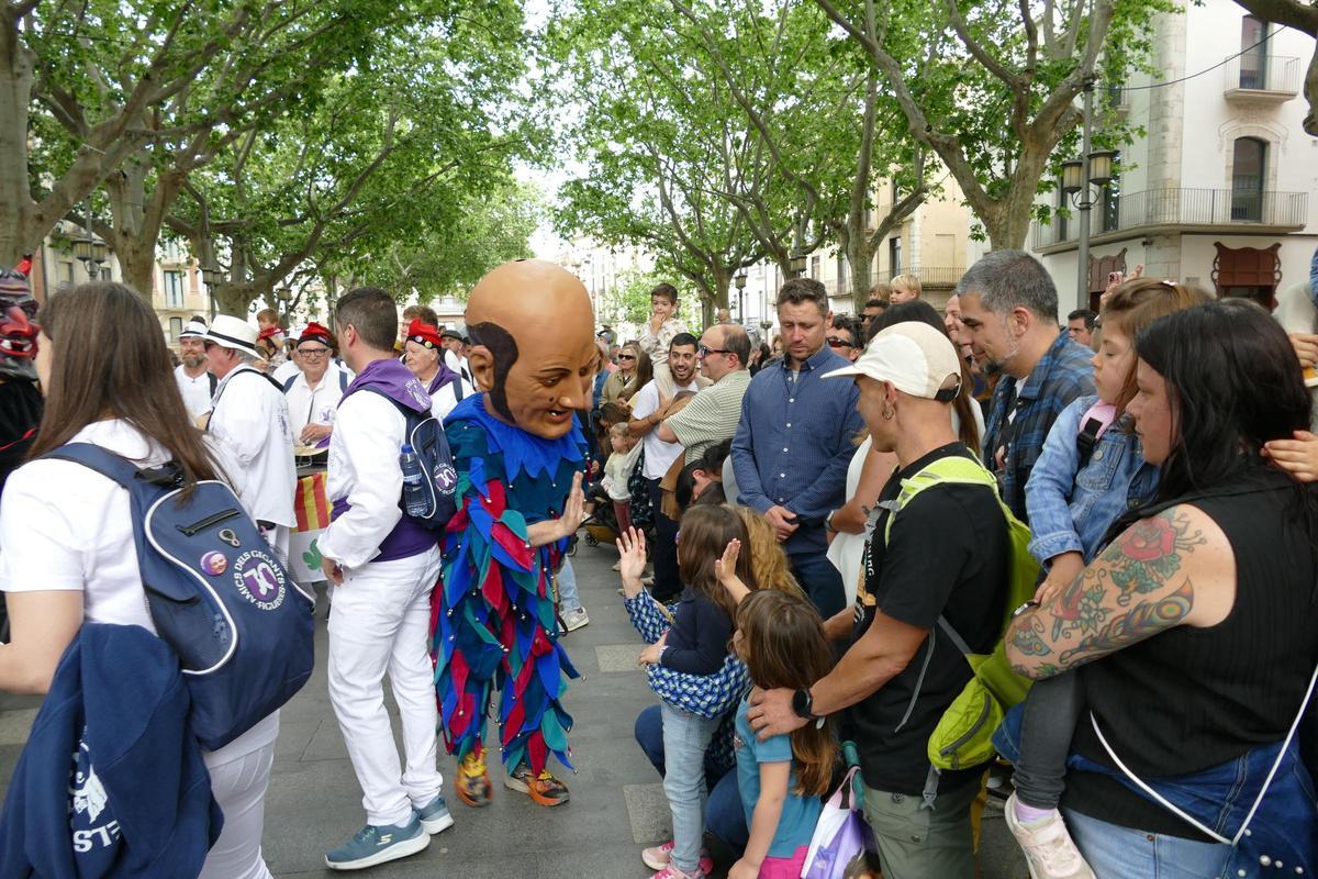 EN IMATGES | Una desena de colles geganteres es troben a Figueres per celebrar les Fires i Festes de la Santa Creu EN IMATGES | Una desena de colles geganteres es troben a Figueres per celebrar les Fires i Festes de la Santa Creu