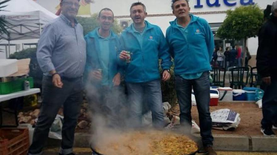 Paellas a pesar de la lluvia en Nules