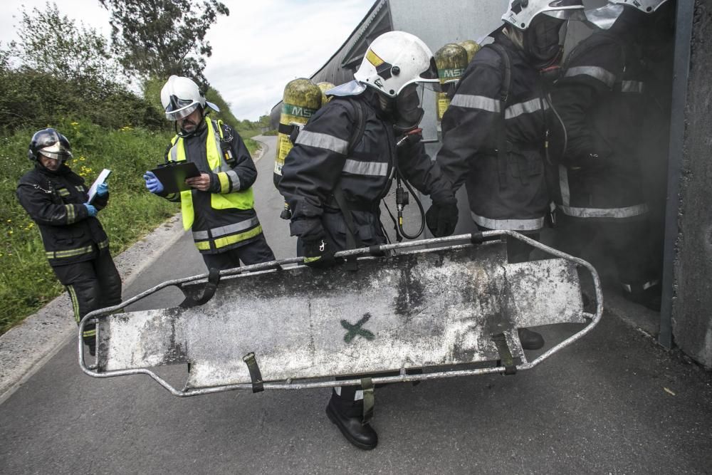 El túnel de San Pedro, en Anes, acoge pruebas de extinción de incendios