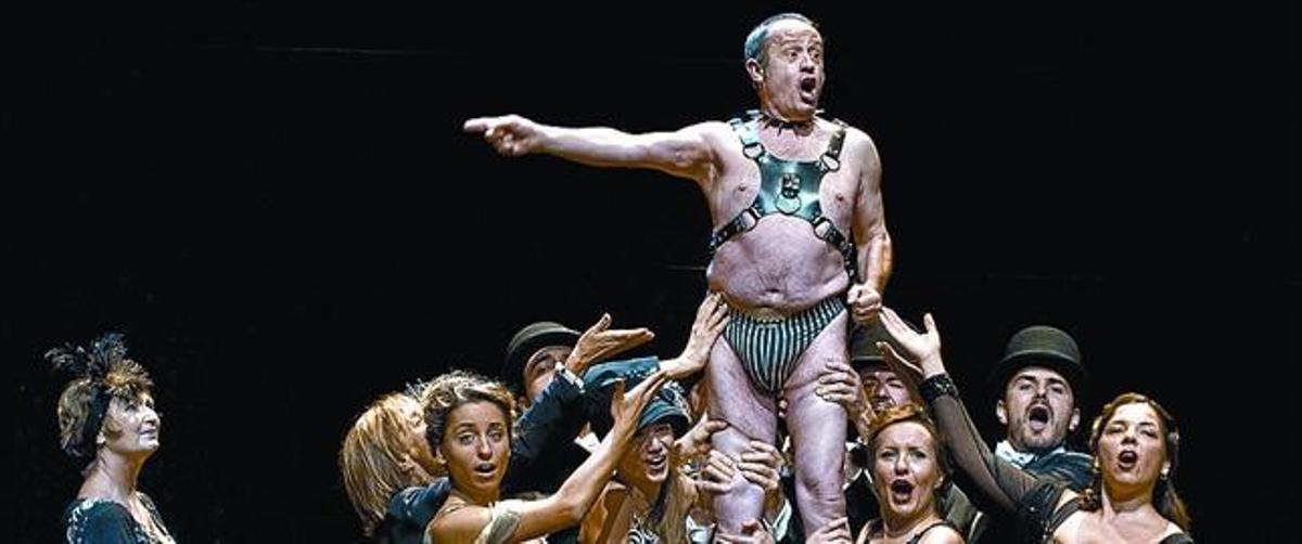 Una imatge del muntatge ’Vida privada’, dirigit per Xavier Albertí, al Lliure de Montjuïc.