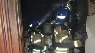 Un incendio obliga a desalojar un edificio en Toro