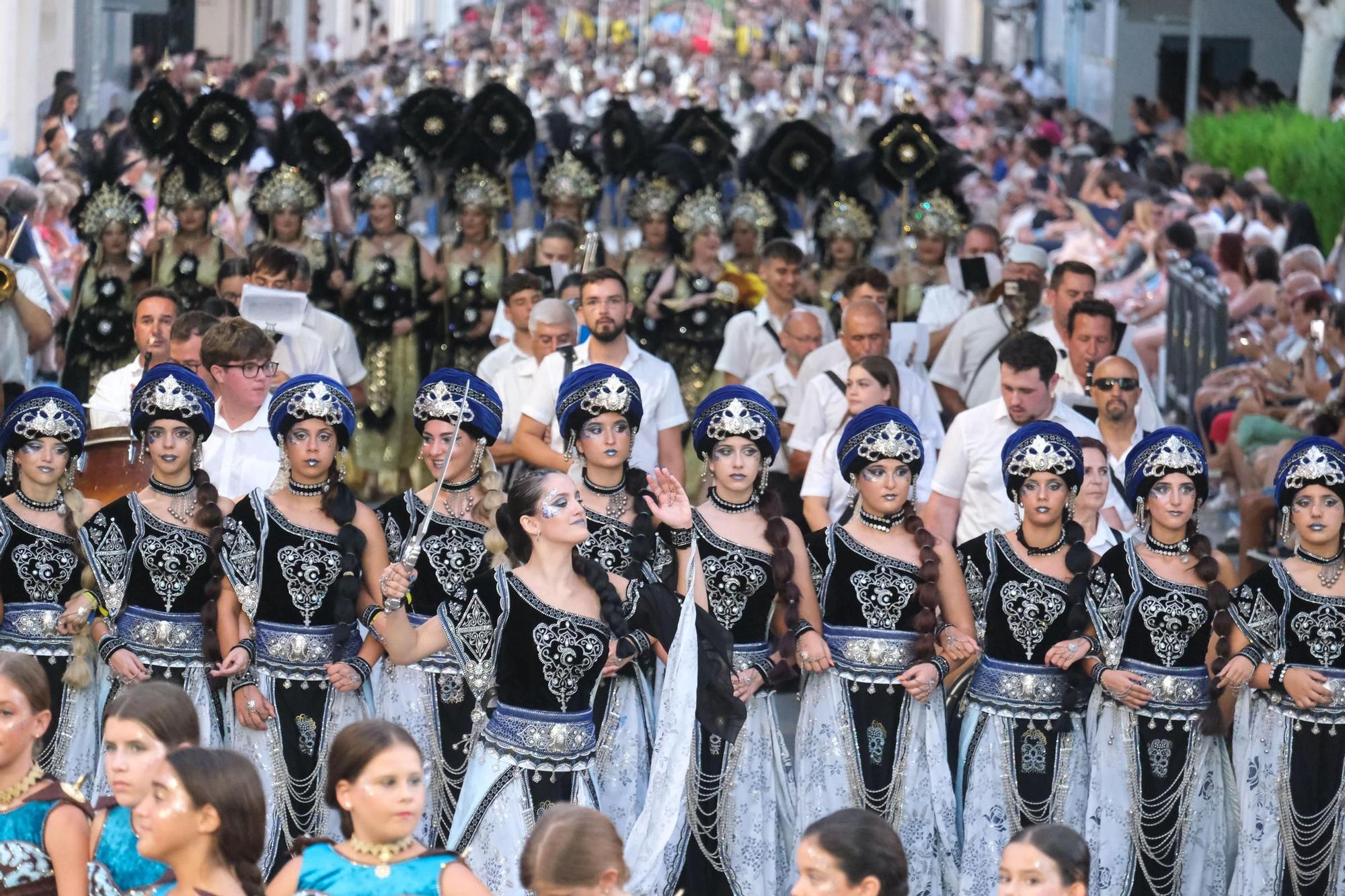 La Entrada Mora de las fiestas de Novelda, en imágenes