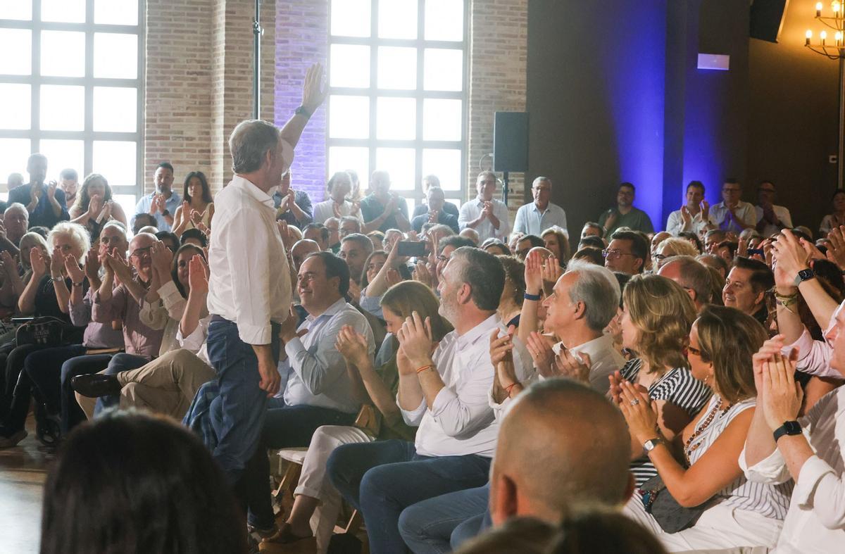 Feijóo, Llorca y Mompó en el almuerzo del PP en Sueca Feijóo, Llorca y Mompó en el almuerzo del PP en Sueca