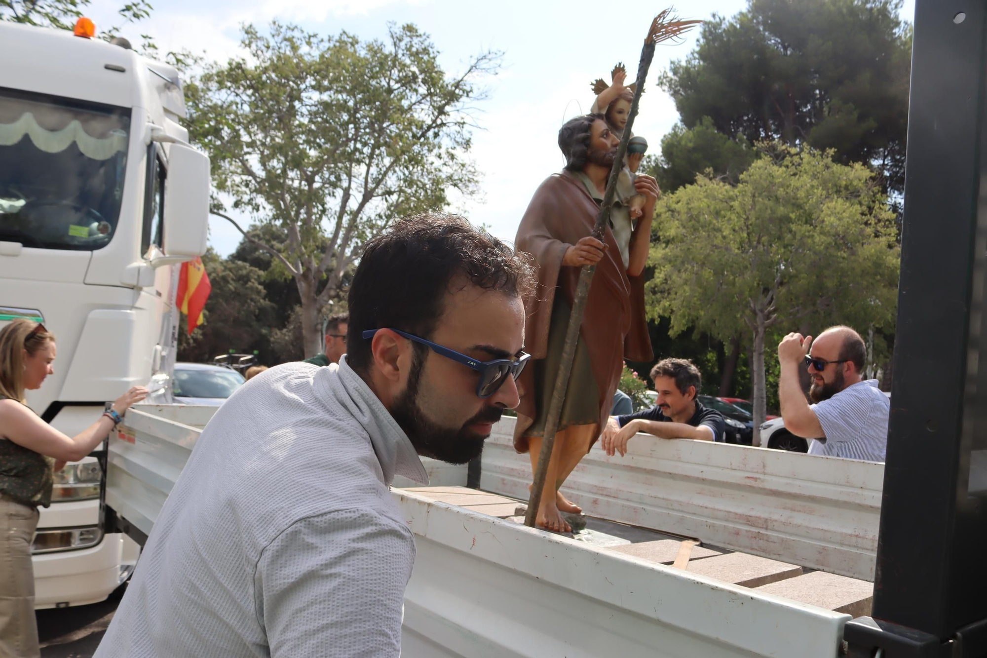 Vila-real celebra la festa de Sant Cristòfol amb la benedicció i desfilada de camions