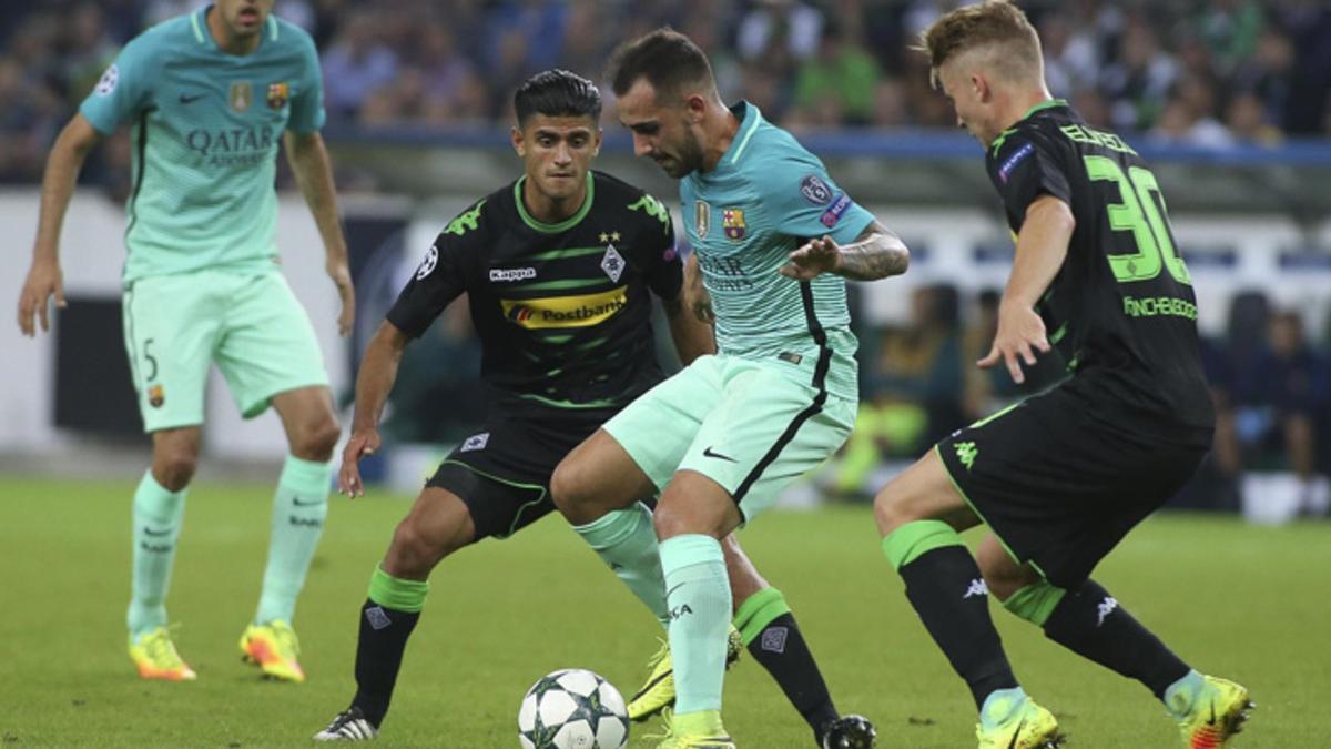 Paco Alcácer estuvo muy aislado en la victoria del FC Barcelona en el Borussia-Park de Moenchengladbach