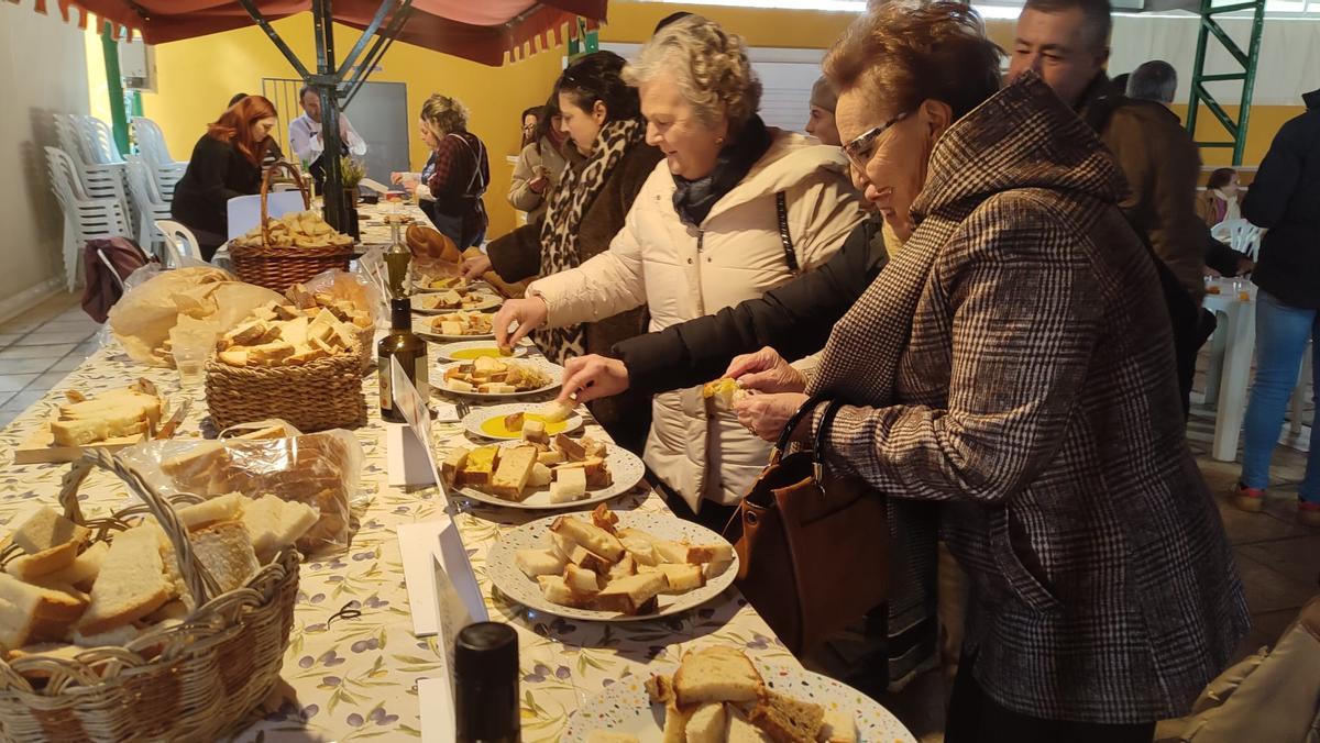 Catas de aceite durante el Ciclo de Oleoturismo.
