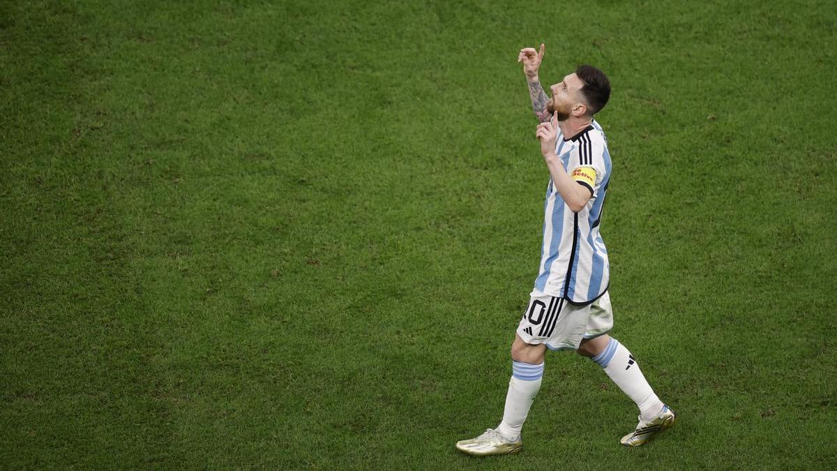 Messi celebra su gol en el Argentina - Croacia