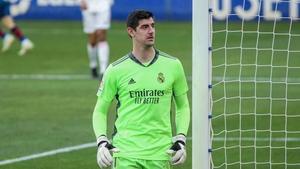 Courtois, en un partido del Madrid.