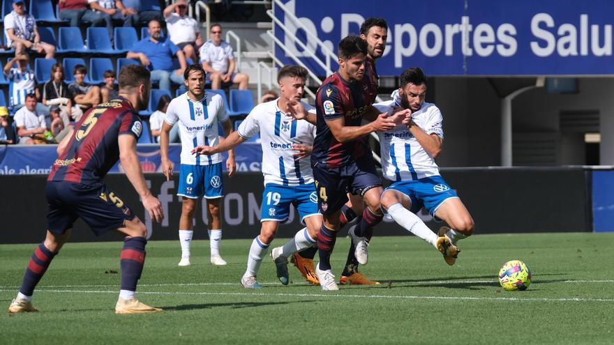 Alineaciones de cd tenerife contra levante ud