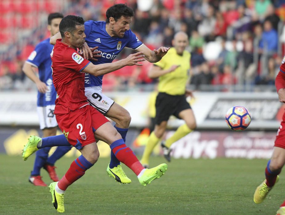 El partido entre el Numancia y el Real Oviedo, en imágenes