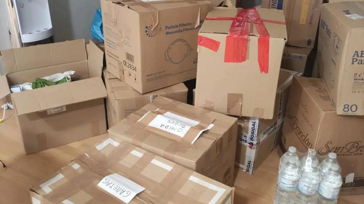 Cajas con productos imprescindibles para la población ucraniana que vive la guerra