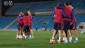 El Barça entrena en Riad antes de enfrentarse a Osasuna