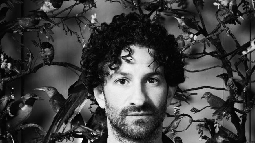 Miguel Bonneffoy: «La realidad puede permitirse el lujo de ser inverosímil»