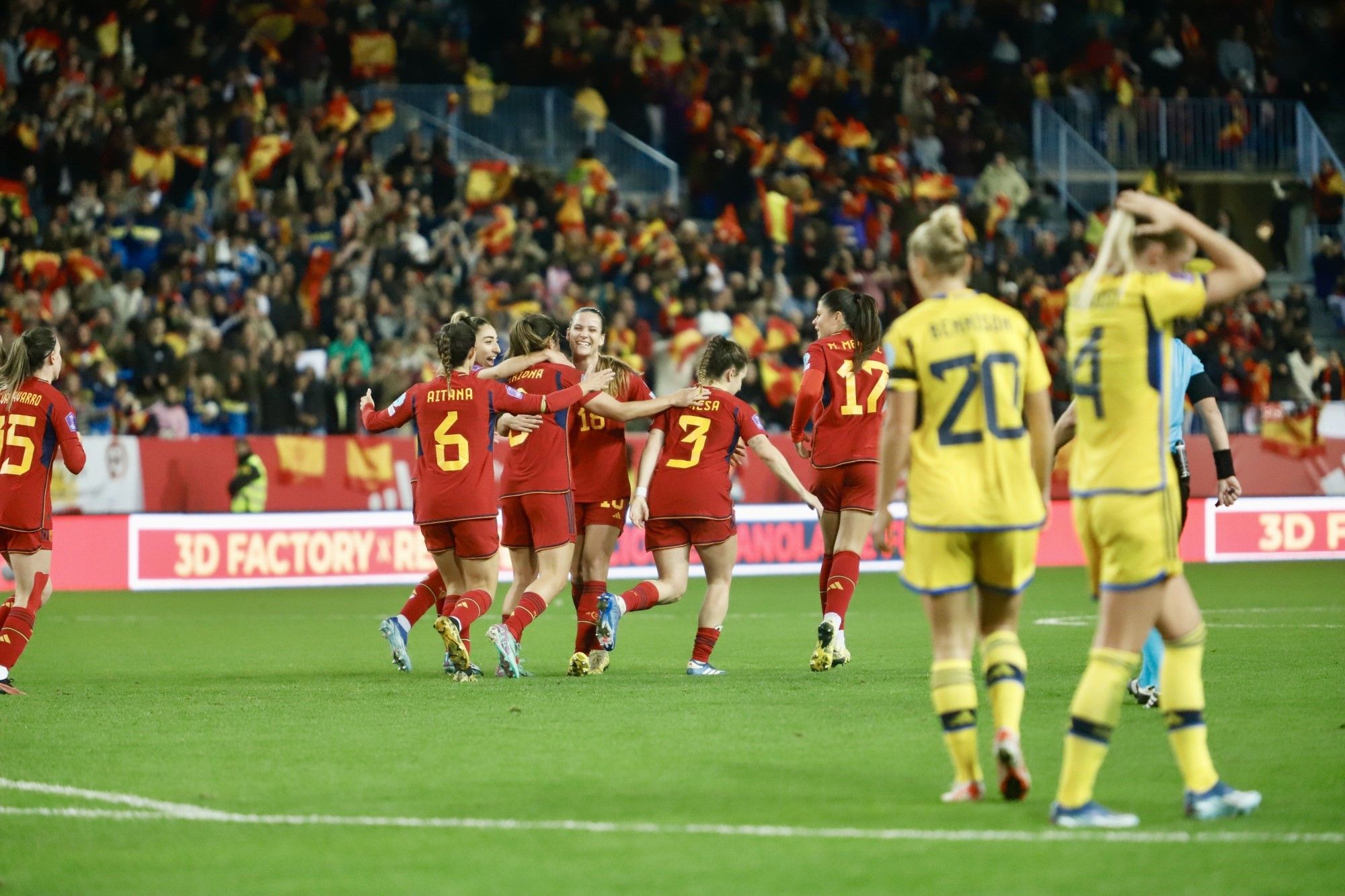 La victoria de la selección femenina de fútbol ante Suecia en La Rosaleda, en imágenes