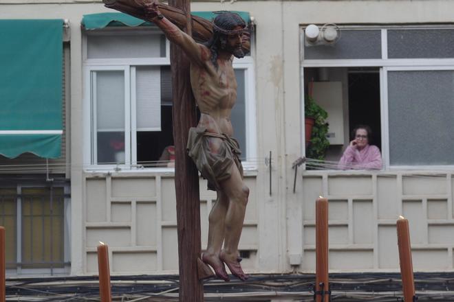 La procesión del Cristo de la Sed de Miraflores de los Ángeles, en fotos
