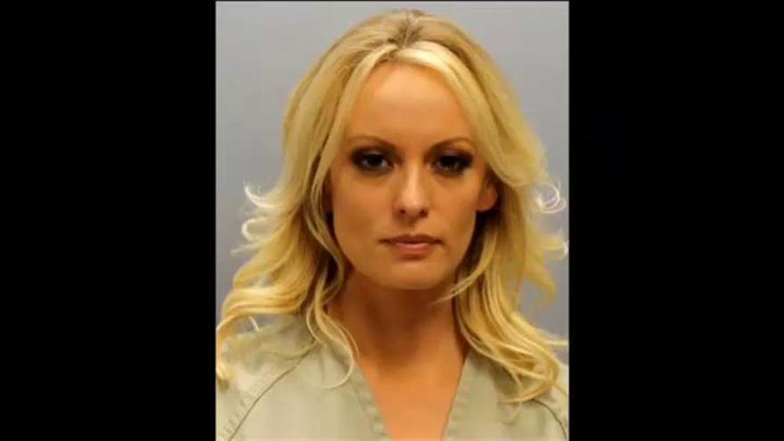 Detenida la exactriz porno Stormy Daniels, supuesta amante de Trump