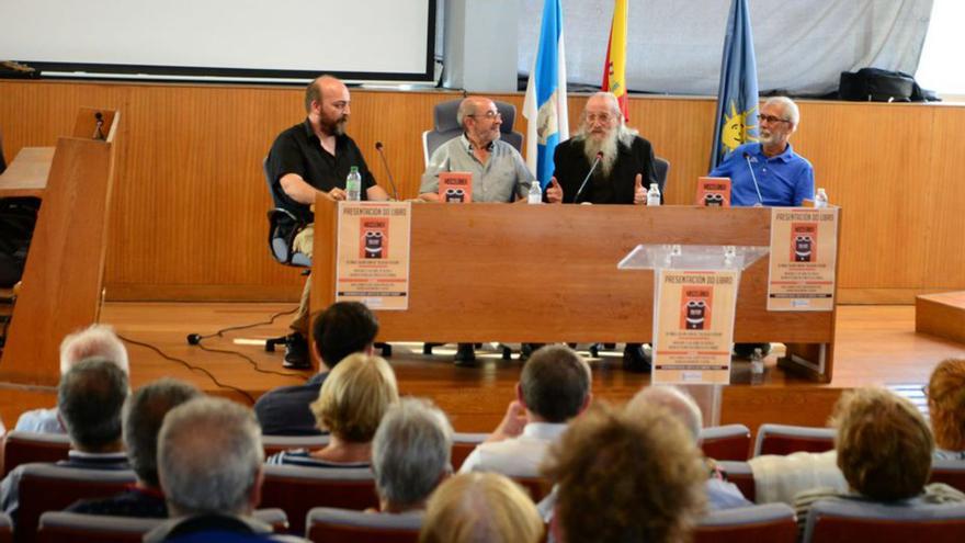 Ángel Soliño “O Pelán” presenta su libro en Cangas