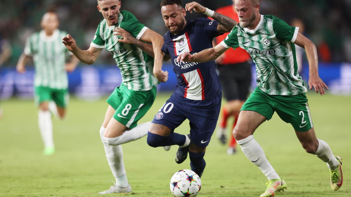 Maccabi Haifa - PSG : El gol de Neymar