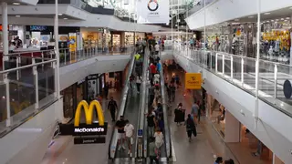 Condenado a cárcel por robar a punta de cuchillo en un centro comercial de Córdoba