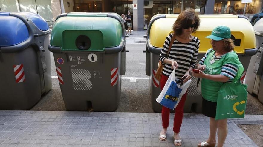 Un indigente encuentra el cadáver de un bebé en un contenedor en Madrid