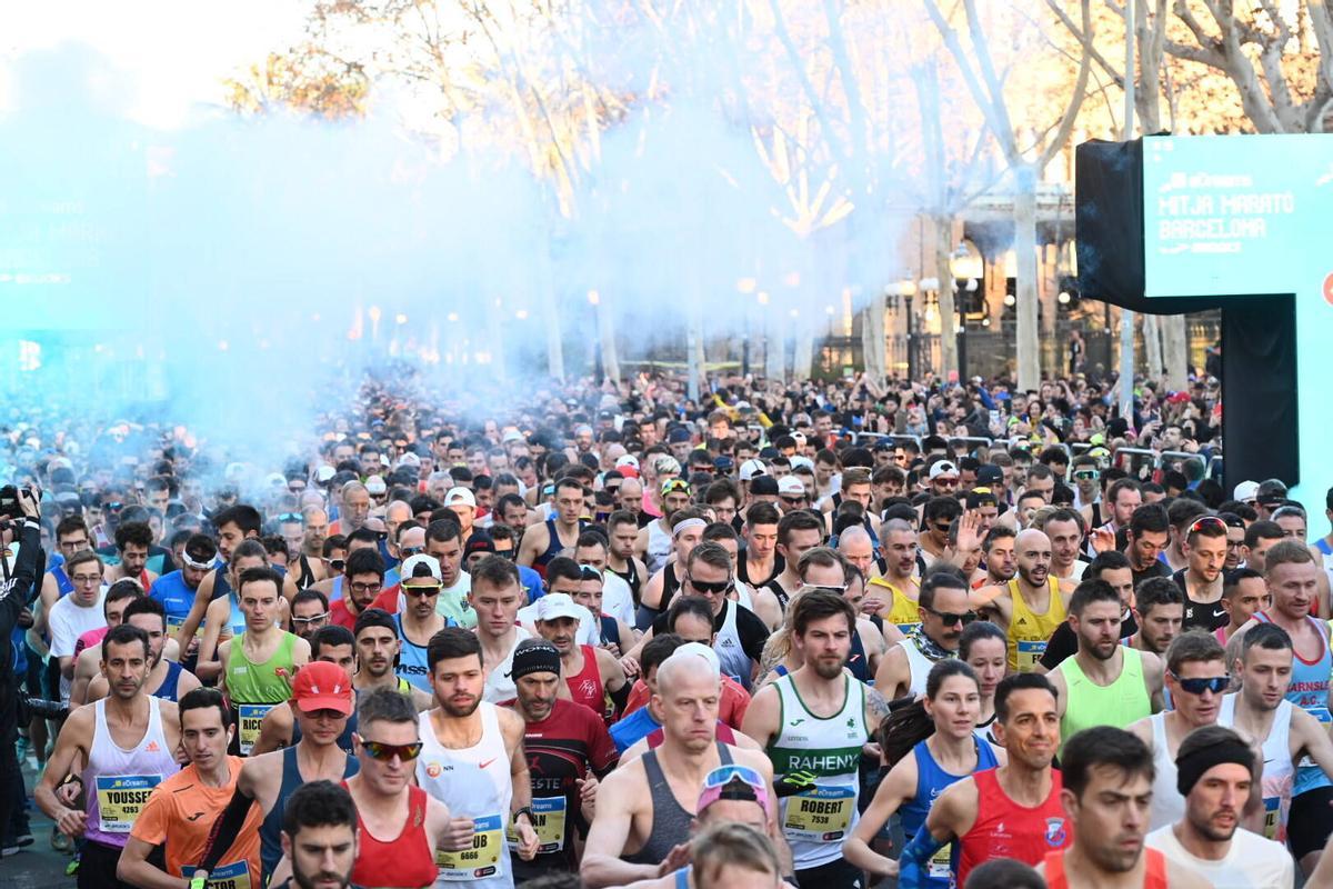 Así ha sido la media maratón de Barcelona. Búscate en las fotos