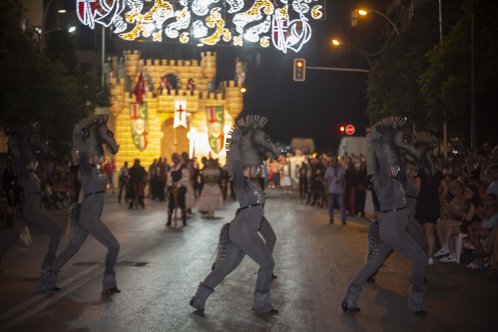 Las fiestas de Moros y Cristianos de Altozano, en Alicante, viven sus fechas principales desde esta noche con el desfile infantil y la embajada