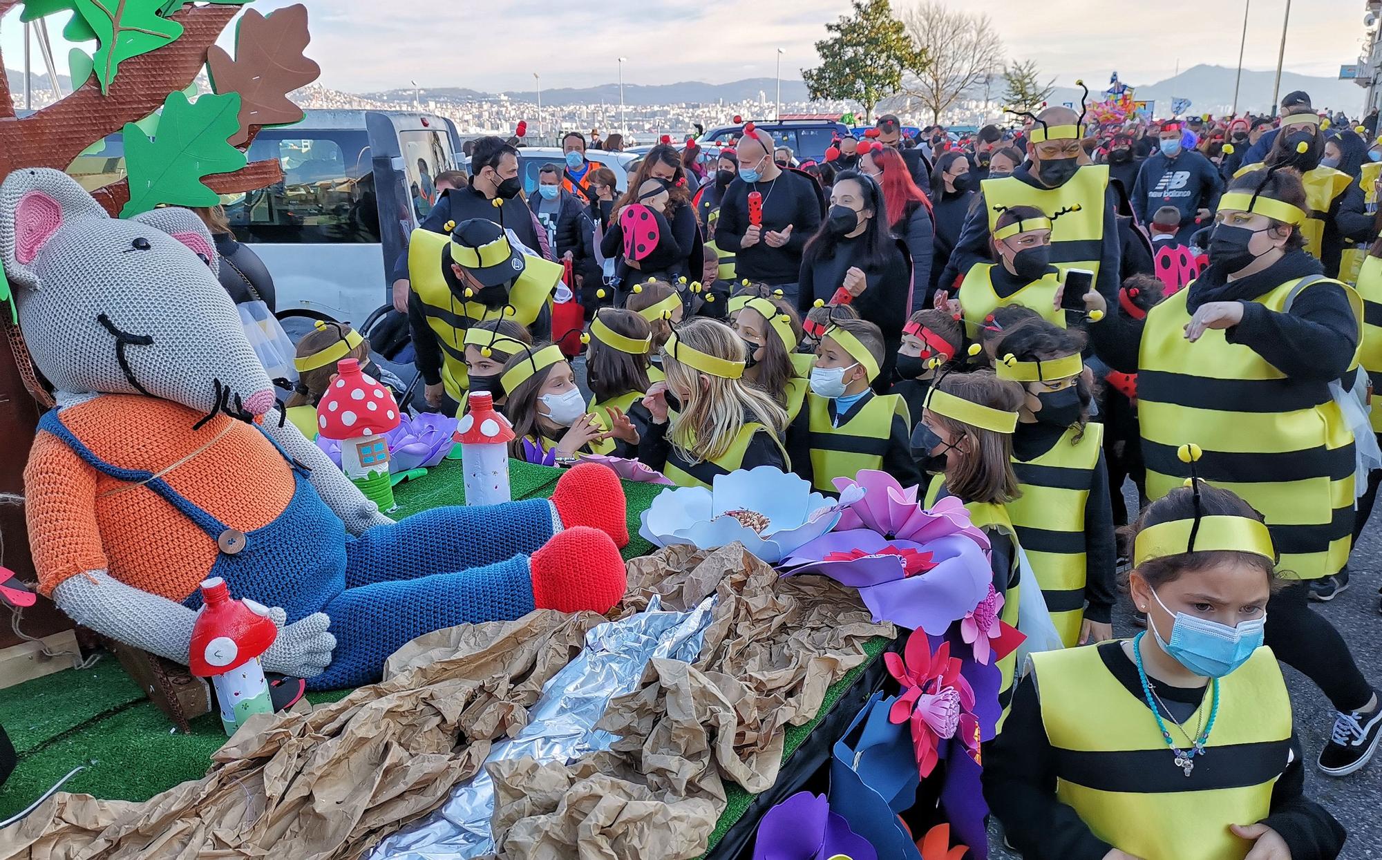 Moaña despide el Entroido con el tradicional "Enterro da Xoubiña"